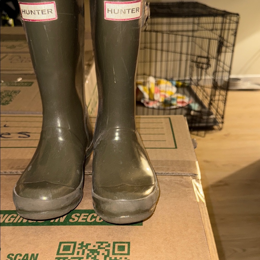 Hunter Kids Boots in Dark Green